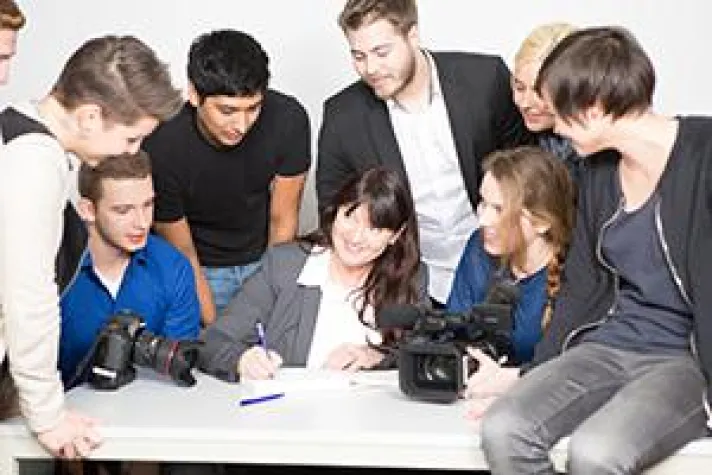 Optimal vorbereitet in die IHK-Abschlussprüfung Bild: Optimal vorbereitet in die IHK-Abschlussprüfung