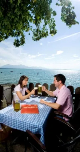 Bild: Auf Schmankerltour in Prien am Chiemsee - Das „Bayerische Meer“ kulinarisch erleben