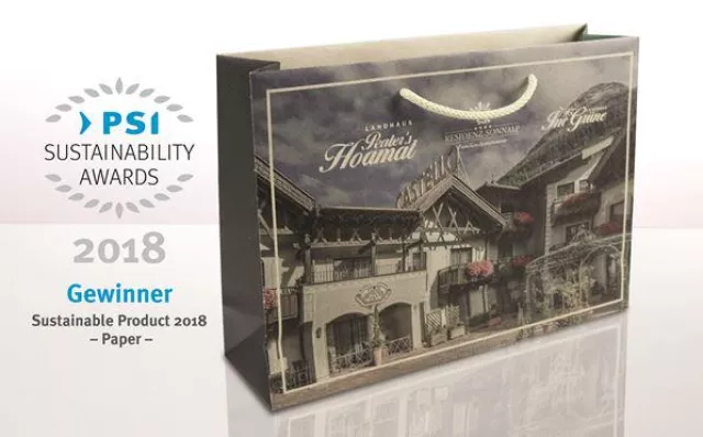 BAGS BY RIEDLE erhält Nachhaltigkeitspreis für Tasche aus Graspapier in der Kategorie „Sustainable Product“ Bild: BAGS BY RIEDLE erhält Nachhaltigkeitspreis für Tasche aus Graspapier in der Kategorie „Sustainable Product“