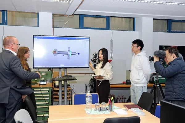 Wälzlager für die Welt - Ausbildung und Forschung am THWS-Standort Schweinfurt Bild: Wälzlager für die Welt - Ausbildung und Forschung am THWS-Standort Schweinfurt