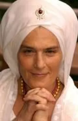 Bild: Gurmukh Kaur Khalsa zu Gast im AIRYOGA München am 17. & 18. März 2012