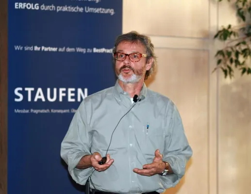 Bild: Lösungsmethodik statt starrer Vorgaben: Lean-Spezialist Mike Rother zeigt neuen Management-Ansatz auf