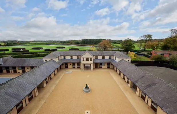 Umzug in die Zukunft: Ilka Gansera-Lévêque jetzt auf Ex Darley Gelände Bild: Umzug in die Zukunft: Ilka Gansera-Lévêque jetzt auf Ex Darley Gelände