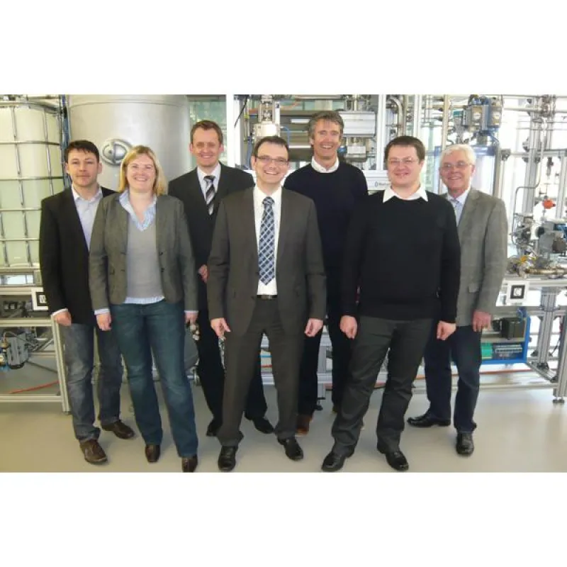 Mitarbeiter von Softing Industrial Automation GmbH und SmartFactory KL e.V.