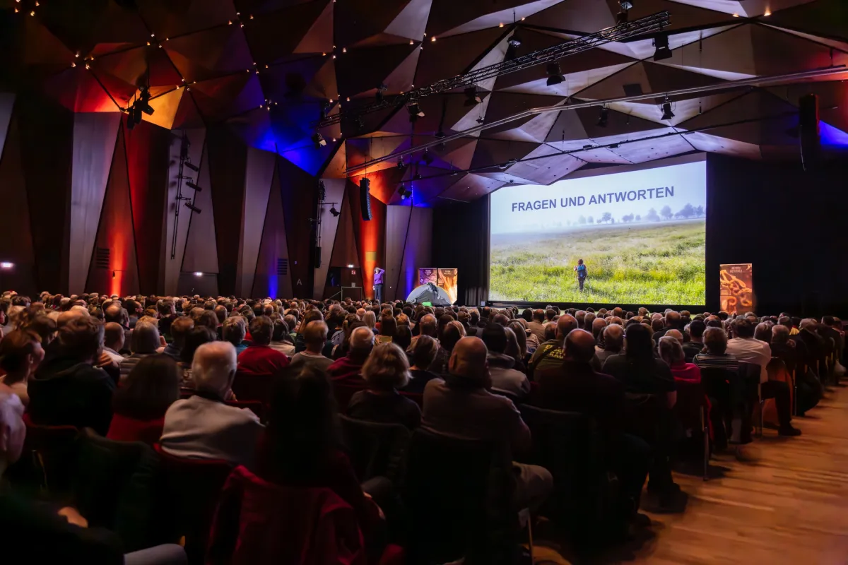 Fernweh Festival Großer Saal (© Fernweh Festival)