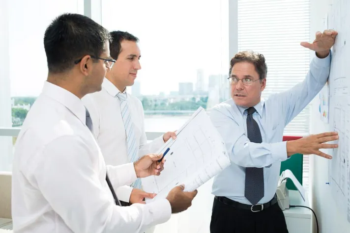 Bild: 90 Jahre Arbeit an der Arbeit