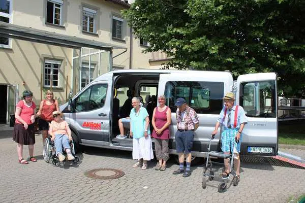 Bild: Ein rollstuhlgerechter Bus ermöglicht mehr Mobilität