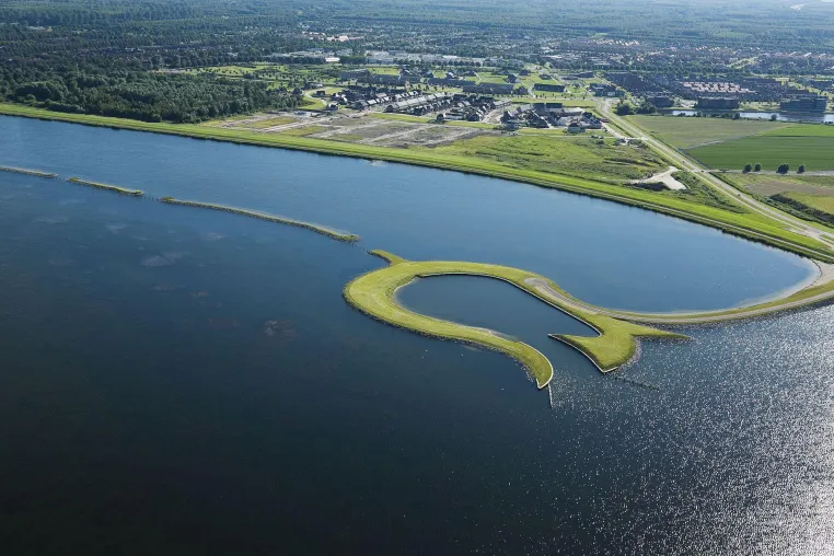 Neuheit in Flevoland: Eine farbenprächtige Tulpeninsel Bild: Neuheit in Flevoland: Eine farbenprächtige Tulpeninsel