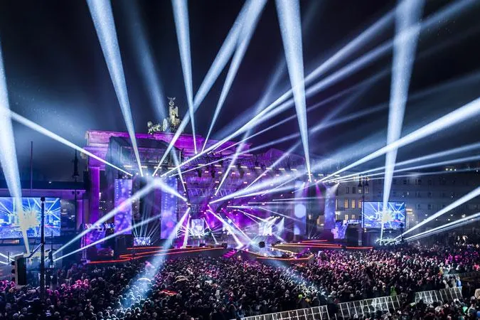 Berlin feiert mit Rock Solid Technologies ins neue Jahr Bild: Berlin feiert mit Rock Solid Technologies ins neue Jahr