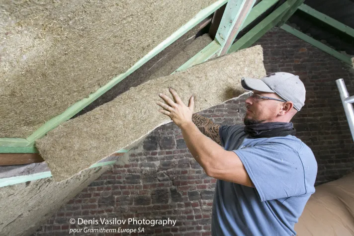 Bild: Bahnbrechende Wärmedämmung trifft den deutschen Markt: Gramitherm Gras Dämmung
