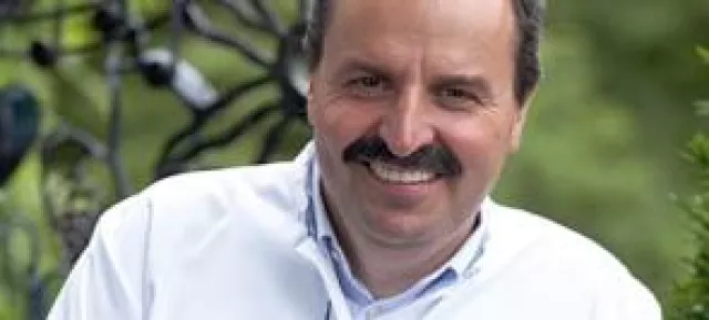 Bild: Johann Lafer kocht auf der didacta Gerichte für eine genussvolle Schulverpflegung