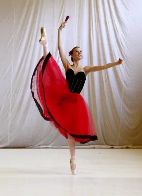 Bild: Schenken für die Zukunft – mit Gutscheinen für die renommierten Ballettworkshops in Salzburg