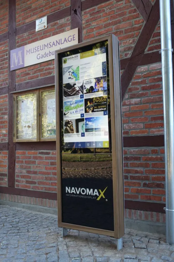 Zeitgemäßes und ansprechendes Informationssystem: NAVOMAX®