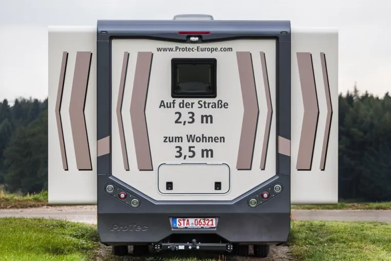 PROTEC stellt auf der CMT Stuttgart ein Fahrzeug mit Slide Out´s über die komplette Fahrzeuglänge vor. Bild: PROTEC stellt auf der CMT Stuttgart ein Fahrzeug mit Slide Out´s über die komplette Fahrzeuglänge vor.