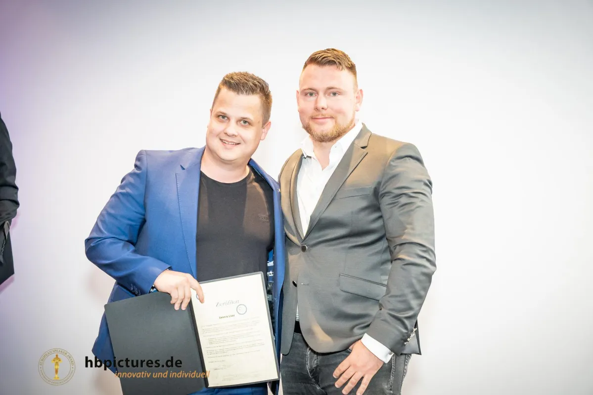 Dennis Loos wird ICA ausgezeichnet