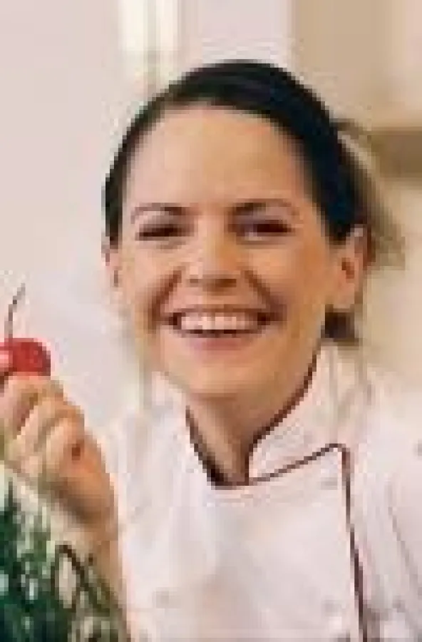 Deutschlands jüngste Sterneköchin Sybille Schönberger kocht am 29. September auf der hogatec in Düsseldorf mit Schülern