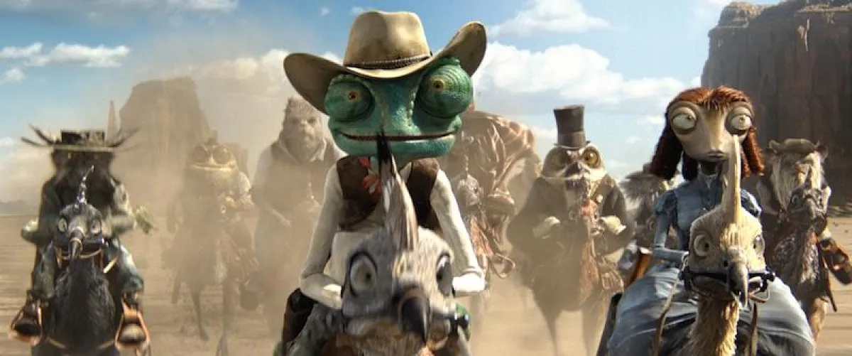 Beans nimmt Rango nach Dirt mit, einer alten von Tieren bewohnten Westernstadt (Quelle: Paramount Pictures)