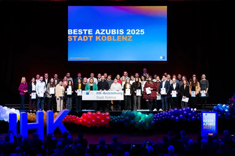 Universität Koblenz auch 2025 wieder erfolgreicher Ausbildungsbetrieb Bild: Universität Koblenz auch 2025 wieder erfolgreicher Ausbildungsbetrieb