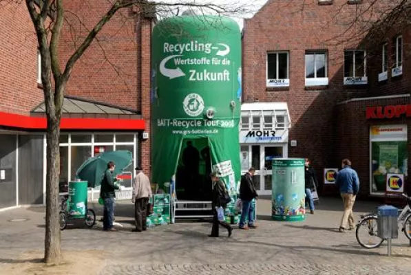 Bild: Am Dienstag 29. April - Staatssekretär Dr. Marcel Huber unterstützt BATT-Recycle Tour 2008 von GRS Batterien