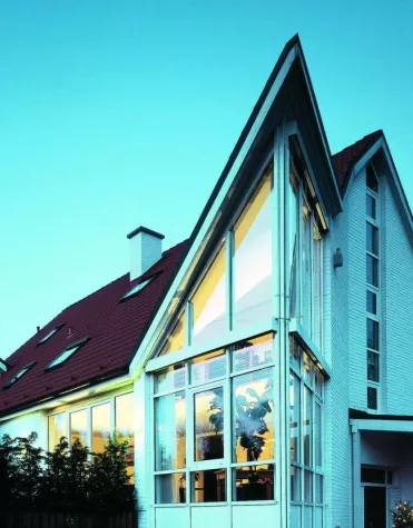 Bild: THERMOPLUS III S3 Top – die neue Glasgeneration von SCHÜT-DUIS