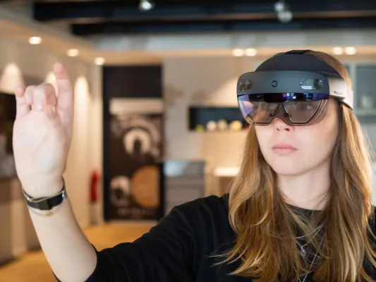 OutlinesMR digitalisiert Einrichtungsbranche – Virtuelle Objekte im realen Raum Bild: OutlinesMR digitalisiert Einrichtungsbranche – Virtuelle Objekte im realen Raum