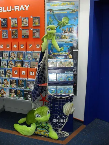 Kölner Werber dekorieren für Neukunde KINOWELT Bild: Kölner Werber dekorieren für Neukunde KINOWELT