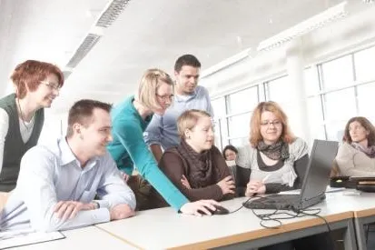 Bild: Per Fernstudium weiterqualifizieren – neue Fernstudienangebote zum Wintersemester 2011/12
