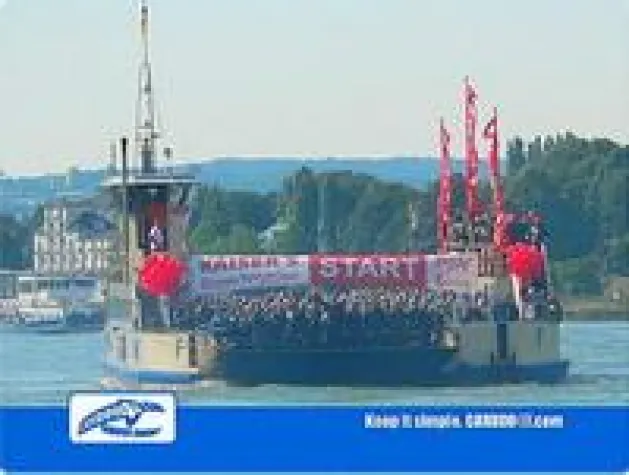 Bild: Carboo4U Athlet Oliver Strankmann beim 19. KAISER´s Bonn Triathlon 2009