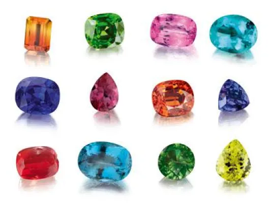 Bilder schöner Edelsteine ergänzen nun den Schmuck - purador kooperiert mit Constantin Wild Bild: Bilder schöner Edelsteine ergänzen nun den Schmuck - purador kooperiert mit Constantin Wild