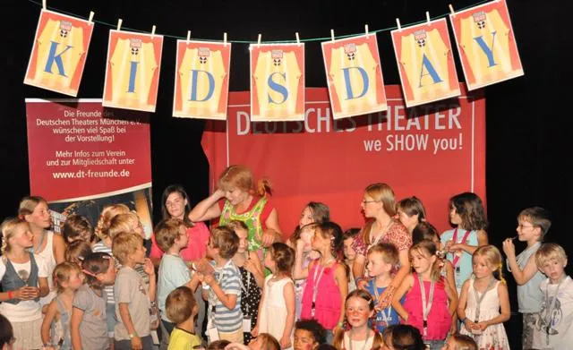 Bild: Viel erlebt. Erster Kids Day im Deutschen Theater