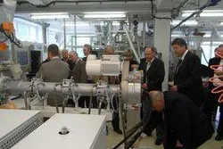 Bild: Innovative Forschung mit neuem Extruder