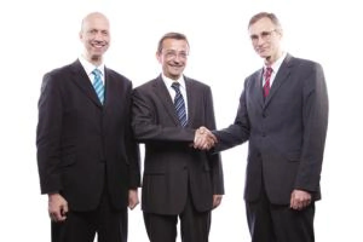 v.r. Dr. Toralf Kahlert (Vorstand Pumacy), Achim Löhr (Dassault Systemes), Christian Kind (Leiter Prozessmanagement bei Pumacy)