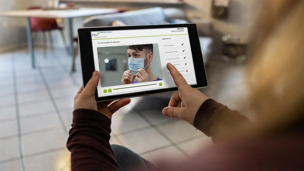 Mitarbeitende des kbo-Kinderzentrums profitieren von digitaler Lernplattform (c) webcampus TV