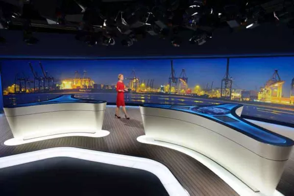 Technisches Know-how der AMBION GmbH für die Medienwand des neuen ARD-Tagesschaustudios Bild: Technisches Know-how der AMBION GmbH für die Medienwand des neuen ARD-Tagesschaustudios