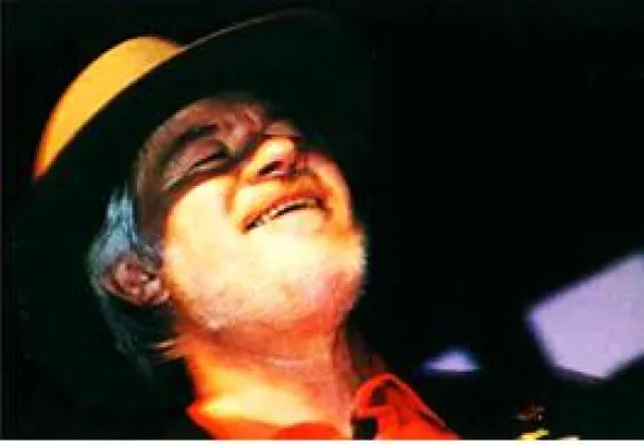 Bild: Von Swing bis Skrei: Restaurant Weinrot präsentiert am 8. März Jazz-Dinner mit Peter Petrel