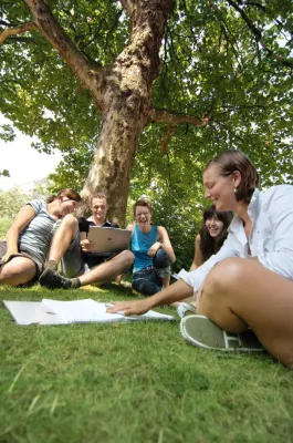 Wirtschaftsinformatik - FHDW Hannover sucht qualifizierte Bewerber für dualen Studiengang Bild: Wirtschaftsinformatik - FHDW Hannover sucht qualifizierte Bewerber für dualen Studiengang