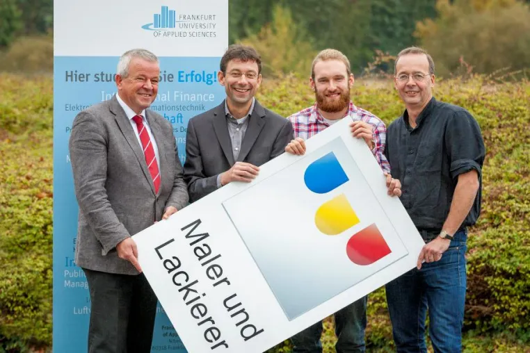 Innovativ und zukunftsorientiert: Neuer dualer Ausbildungsweg im Maler- und Lackiererhandwerk Bild: Innovativ und zukunftsorientiert: Neuer dualer Ausbildungsweg im Maler- und Lackiererhandwerk