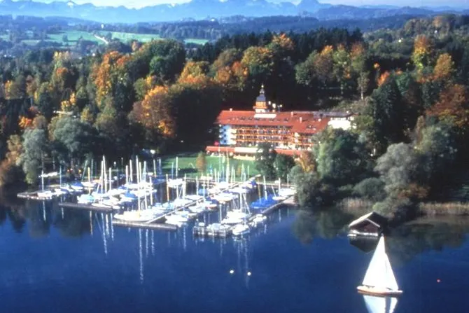 Bild: Tagungsabenteuer am Chiemsee und im 4-Sterne Tagungshotel direkt am See