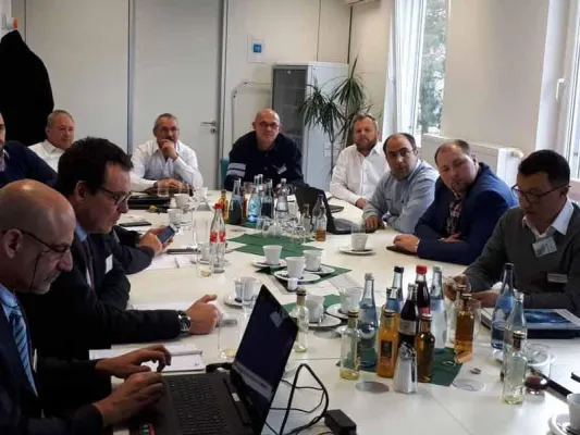 Bild: primion Partner informieren sich über Neuheiten