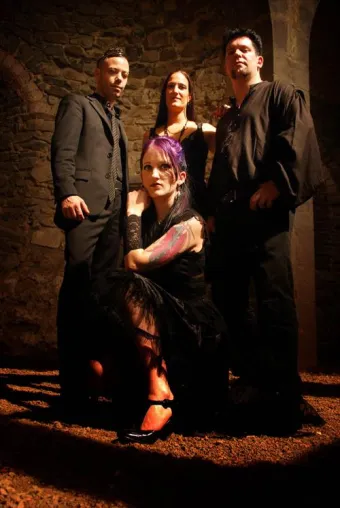 TRAUMTAENZER - Gothic-Wave mit Stil veröffentlichen Debüt-Album Bild: TRAUMTAENZER - Gothic-Wave mit Stil veröffentlichen Debüt-Album