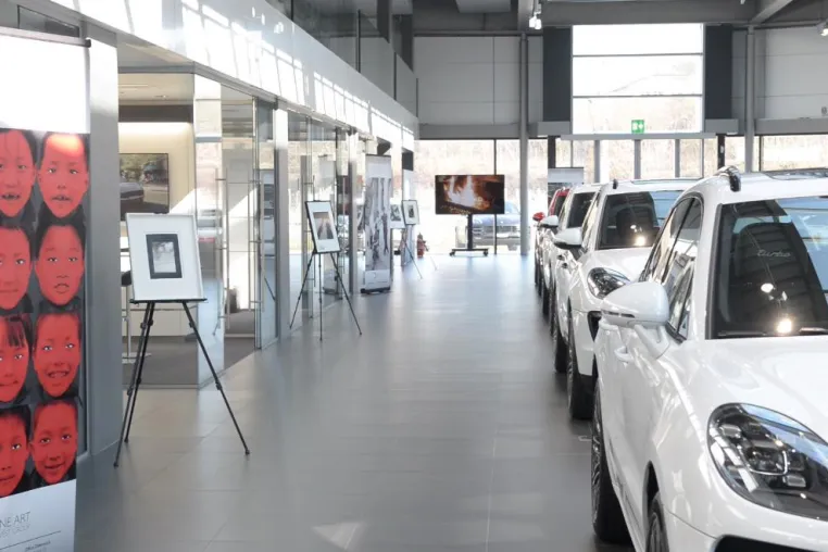 Bild: Fine Art Invest Group AG zu Gast im Porsche Zentrum Zug (CH)
