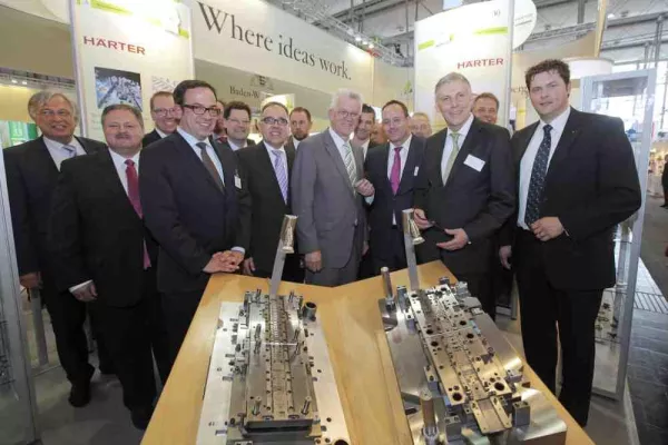 Ministerpräsident Kretschmann besucht baden-württembergische Unternehmen auf der Hannover Messe Bild: Ministerpräsident Kretschmann besucht baden-württembergische Unternehmen auf der Hannover Messe