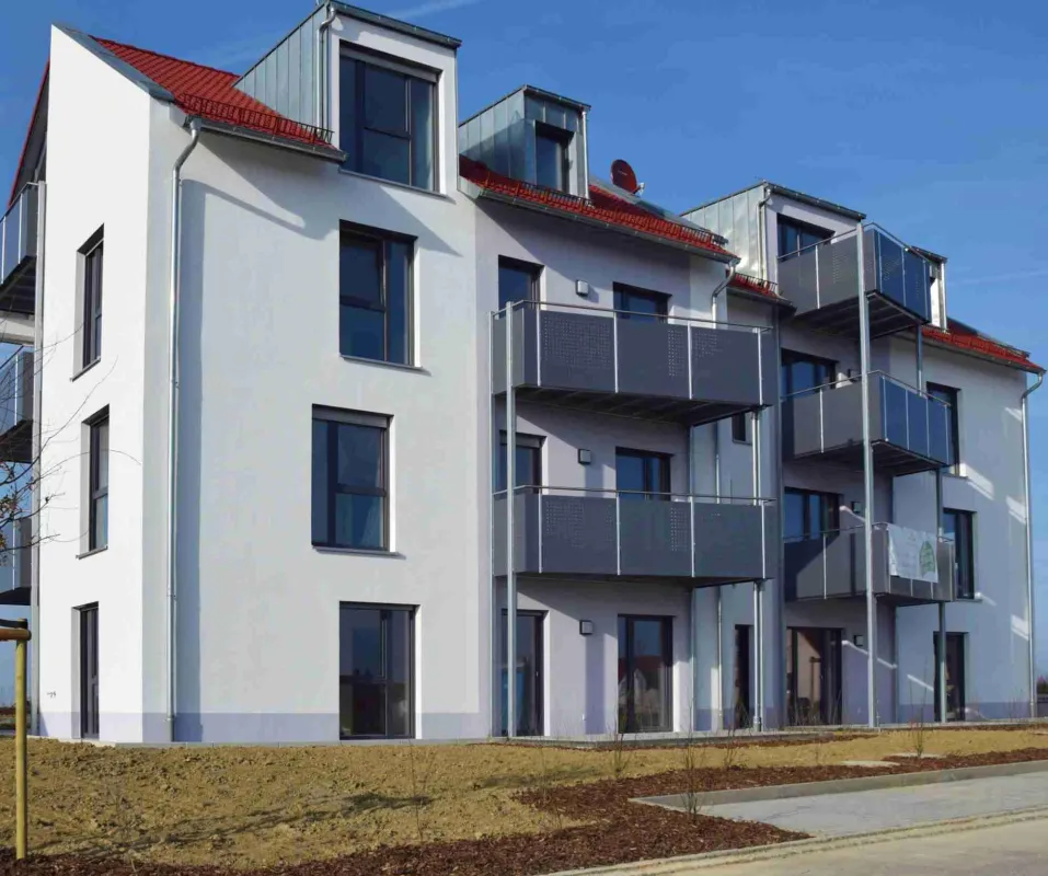 Viergeschossiges Mehrfamilienhaus in Holzbauweise mit 8 Wohneinheiten - Quelle MohrHolzhaus GmbH