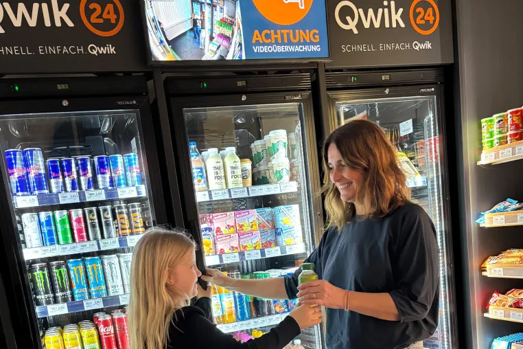 Bild: Rezeptfrei einkaufen! - MCS startet Qwik24 Smart Store im Augenklinikum München