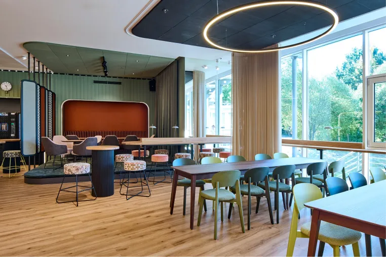 Bild: Hospitality trifft New Work: Lebendige Begegnungsräume für die moderne Arbeitswelt
