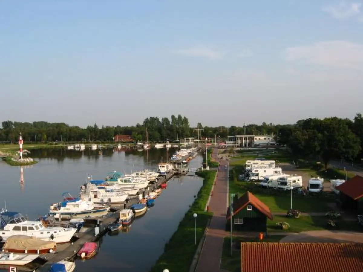 Der Barßeler Hafen - eine der zahlreichen Paddel- und Pedalstationen