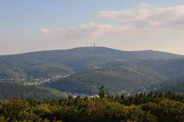Bild: Auf dem Schinderhannespfad durch den Naturpark Hochtaunus