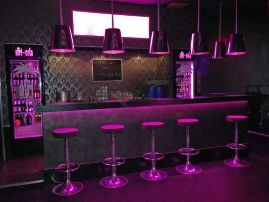 Bild: Feiern für den guten Zweck: Club PHRIX verbindet soziales Engagement mit Partyspaß in Siegburg