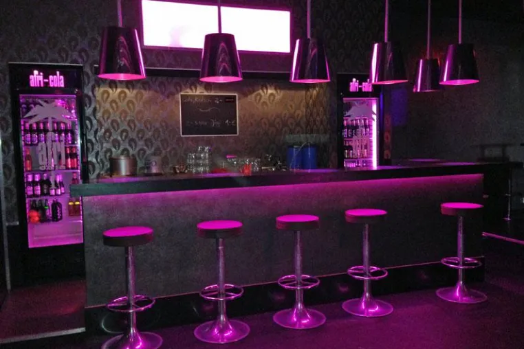 Bild: Feiern für den guten Zweck: Club PHRIX verbindet soziales Engagement mit Partyspaß in Siegburg
