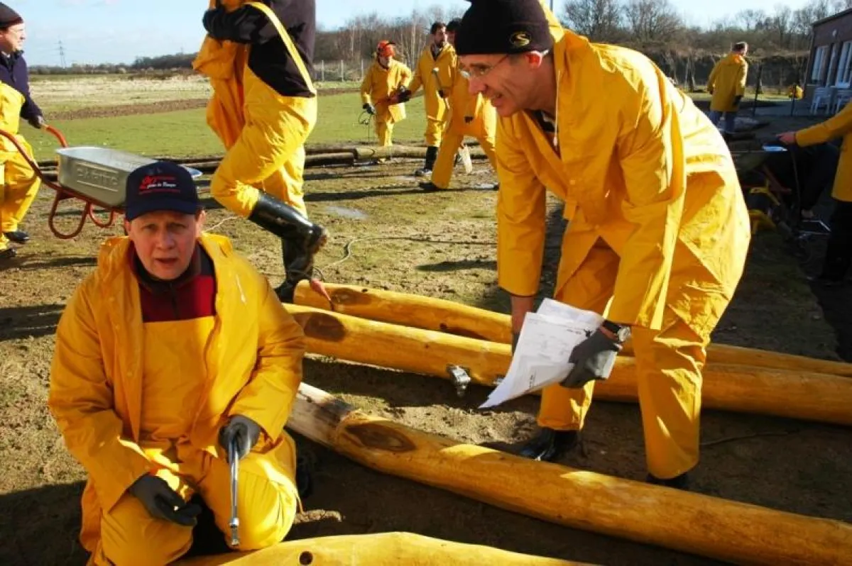 CSR in der Praxis - sinnvolles Teamtraining. Foto: BUSINESS & NATURE
